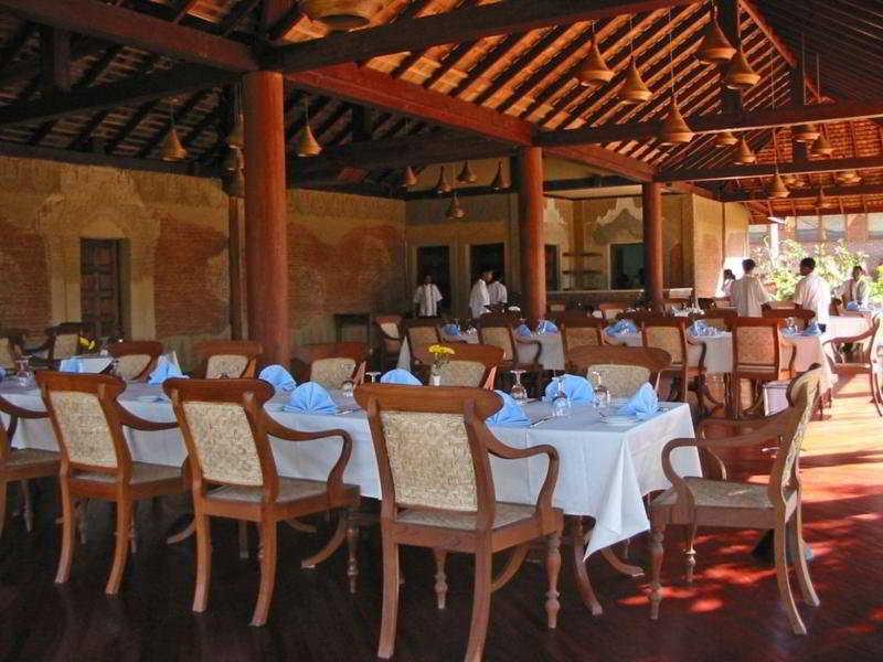 Hotel The @ Tharabar Gate 4*