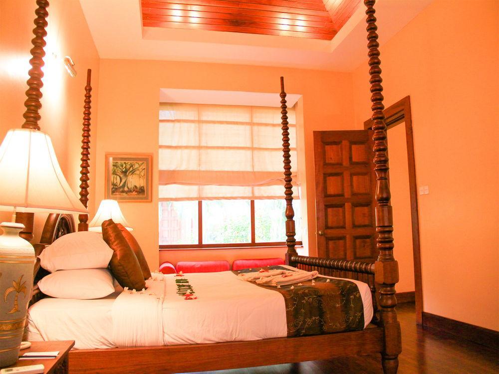 The @ Tharabar Gate Hotel 4*